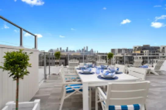 The Hamptons Apartments - Port Melbourne