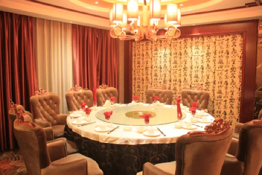 Barry Gallery along the River hotel