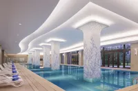 Chimelong Hengqin Bay Hotel - Pools