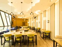 Atour Hotel Tianjin Station Jinwan Plaza Hotels near Century Clock