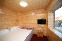 Shanlihong Farmhouse Hotels near Arxan National Forest Park - Azalea Slope