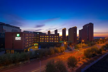 Holiday Inn Express Ordos Dongsheng Отели рядом с достопримечательностью «Yike Zhaomeng Monument»