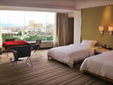 Jufu Hotel Hotels near Fengru Square