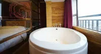 Kelly Hotel (Qinzhou Nianfeng Square)