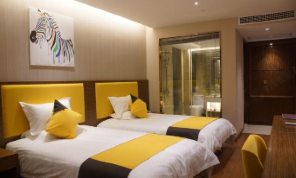 Zhoushan Pinzhu Art Hotel (Baolong Plaza)