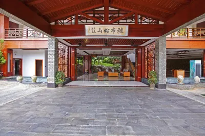 Yabulun Pastoral Leisure Villa Hotels in Yanoda Rainforest Cultural Tourism Zone/Binglanggu