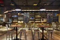 InterContinental Hotels SHANGHAI HONGQIAO NECC by IHG - bars