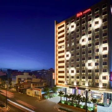 Ibis Saigon Airport Hotels near Ga Gò Vấp