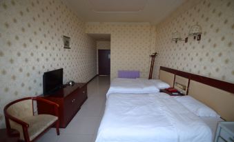 Holiday Hotel