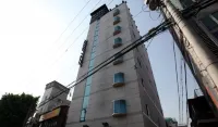Guri Lexy Hotel