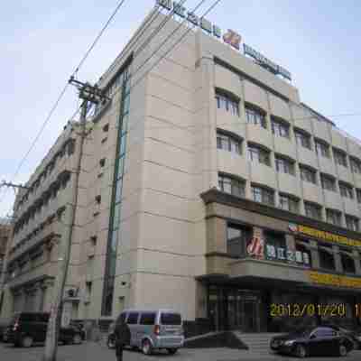 錦江之星（朝陽火車站店） Hotel Exterior