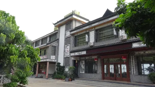 Yongsheng Chenghai Yonglian Zhuangyuan Hotels in Yongsheng