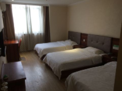 名仕连锁酒店(阜阳泉颍店) - 精品三人间