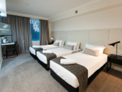 Woodroffe Hotel Hotels in Southport