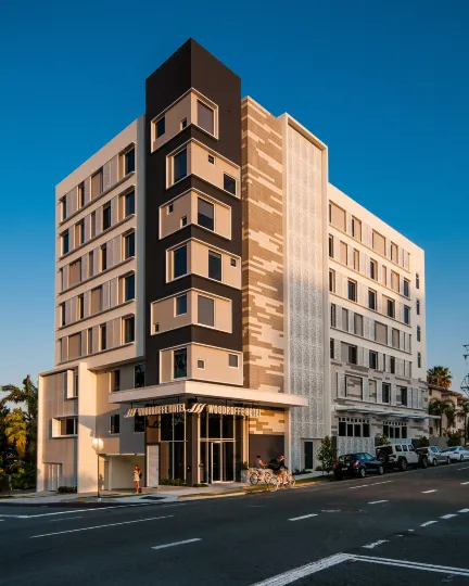 Woodroffe Hotel