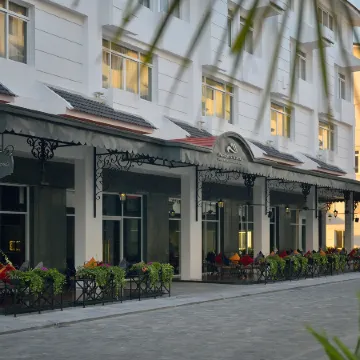 Paradise Suites Hotel