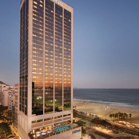 Hilton Copacabana Rio de Janeiro Отели рядом с достопримечательностью «Пляж Урка»