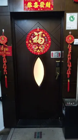 Seasons Hotel-Tsim Sha Tsui