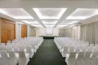 Mahogany Hotel