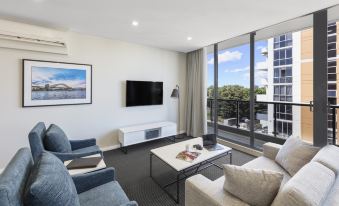 Meriton Suites Waterloo