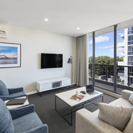 Meriton Suites Waterloo Hotels in Sydney