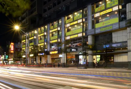 Park City Inn & Hostel Yonghe Taipei Отели рядом с достопримечательностью «Yang San Lang Art Museum»