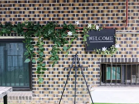 Jun Guesthouse