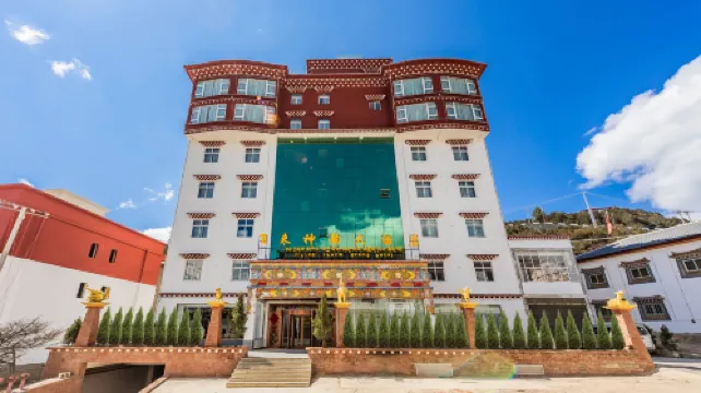 Flying Charm Grand Hotel
