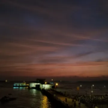 Man Lai Wah Resort Hotels near Yung Shue Wan Ferry Pier