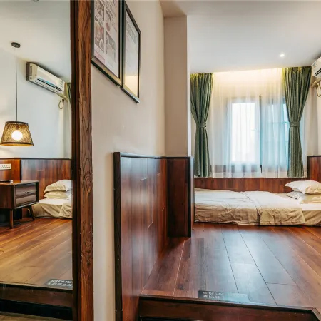 POSHPACKER Chengdu Flipflop Hostel