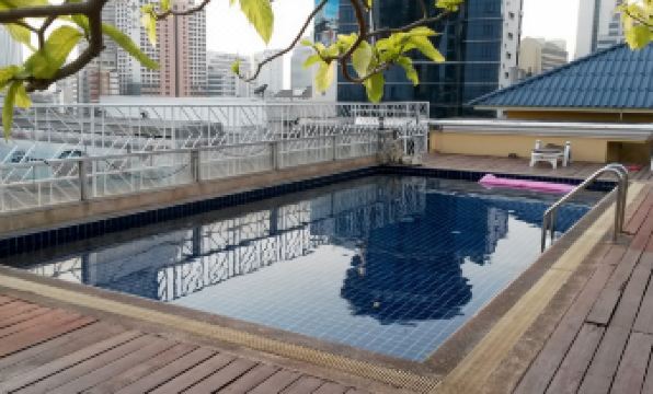 King Royal Garden Inn