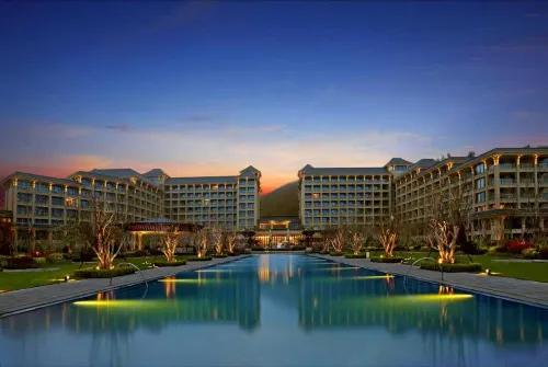 Haizhou Dongsha Holiday Apartment Hotel