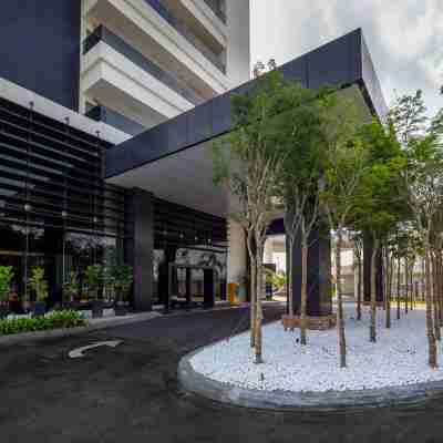 Tune Hotel KLIA-KLIA2 Hotel Exterior