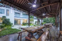 더 야드 오프 더 스카이 더칭 호텔