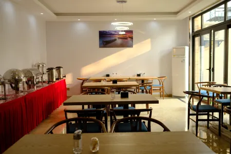 Haiting (Heng) Wan Hotel Отели рядом с достопримечательностью «Yuantuojiao Scenic Resort»