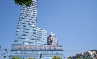 Vienna International Hotel (Ningbo South Business District Universal City)