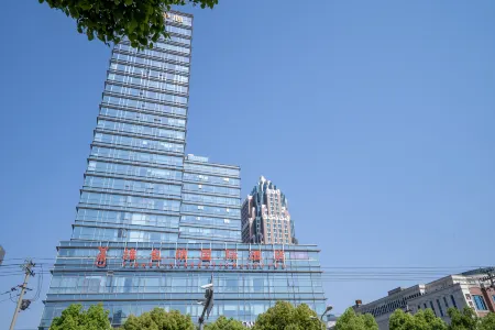 Vienna International Hotel (Ningbo South Business District Universal City)