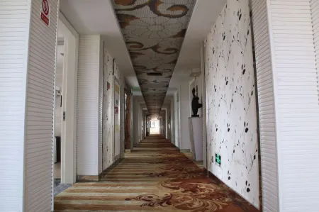 Weimengsi Oujue Hotel Отели рядом с достопримечательностью «Fotang Ancient Town»