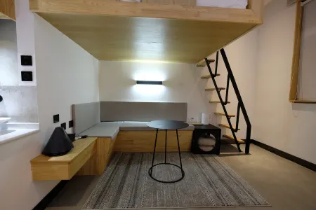 Loft Travelling Hotel