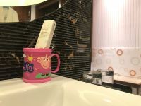 广州白云机场澳斯特精选酒店 - 家庭亲子房