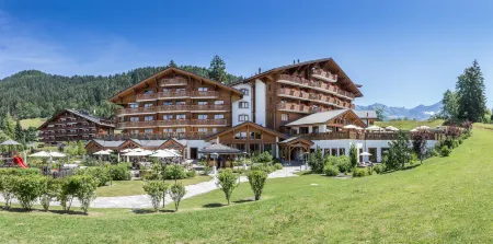 Chalet RoyAlp Hotel and Spa Отели рядом со станцией Aigle