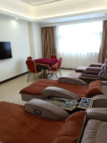 Yangjiang Guanhua Hotel (Hailing Island Dajiaowan)