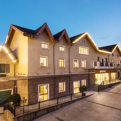 Floral Hotel·Fairy Mountain Night Banquet Hotel (Tourist Reception Center) Hotels near Wulong Karst Tourism Region