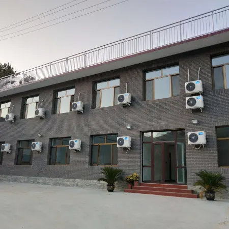 Luanping Cuijia Courtyard