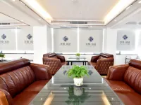 Chonpines Hotel (Xuwen Square Jinhui) - parkir