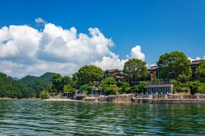Warm Island Elegant Art Hotel Hotels near Longmen Rafting - Water Park