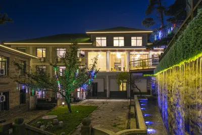 Jiutian Yunwu Mountain Villa Hotels near Lushan Shimenjian Scenic Area - Slide