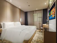 莱卡酒店(广州体育西路地铁站店) - 精选大床房