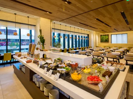 Hotel Monterey le Frere Osaka Отели рядом с достопримечательностью «Shin Umeda City»