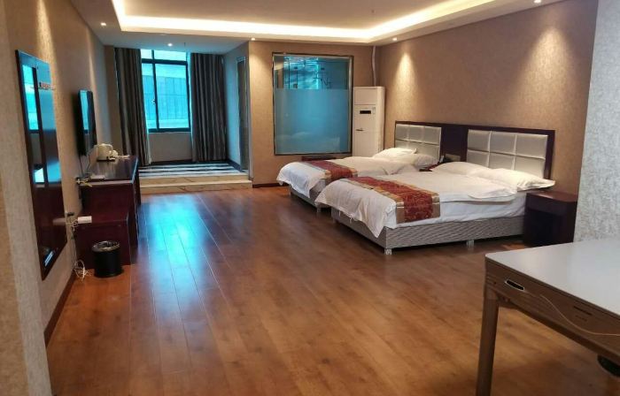 Feilong Hotel